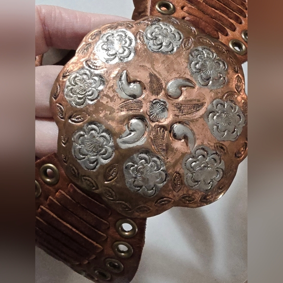 Vintage CHICOS camel Leather copper Silver Morraco Concho Belt Boho Adjustable - Picture 6 of 13